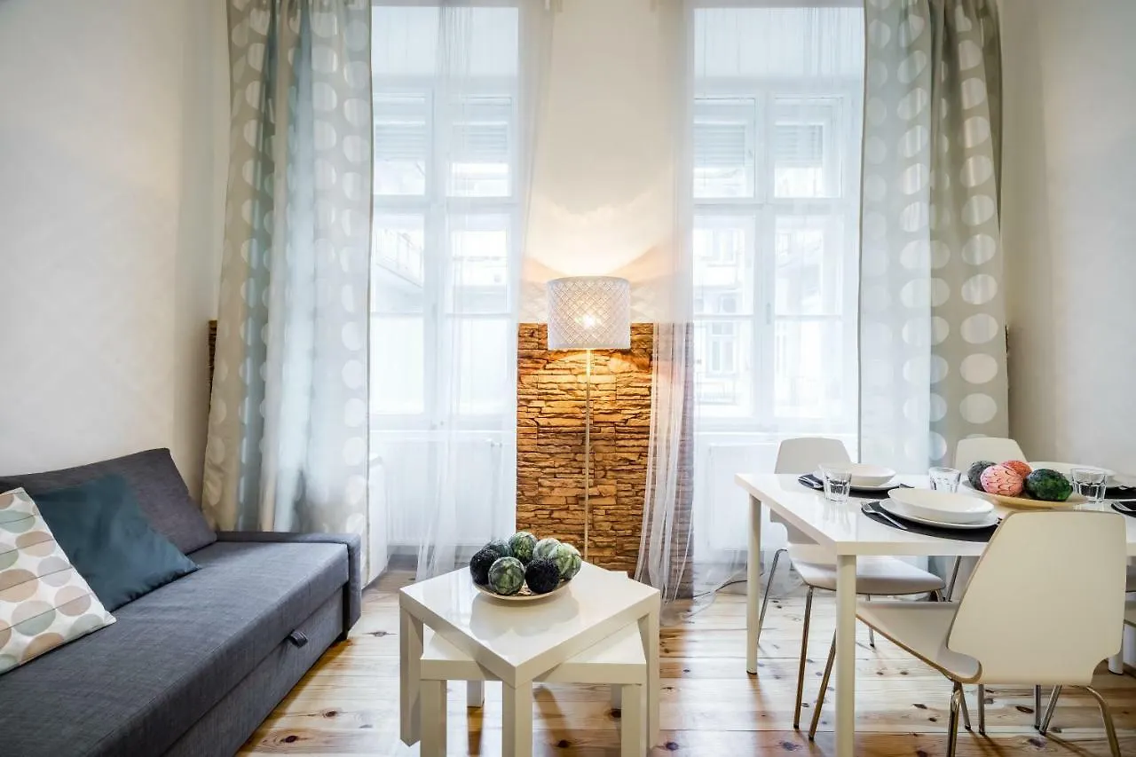 Bpr Bright Sapphire Apartment Budapest