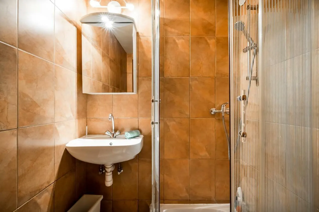Bpr Bright Sapphire Apartment Budapest Ungern