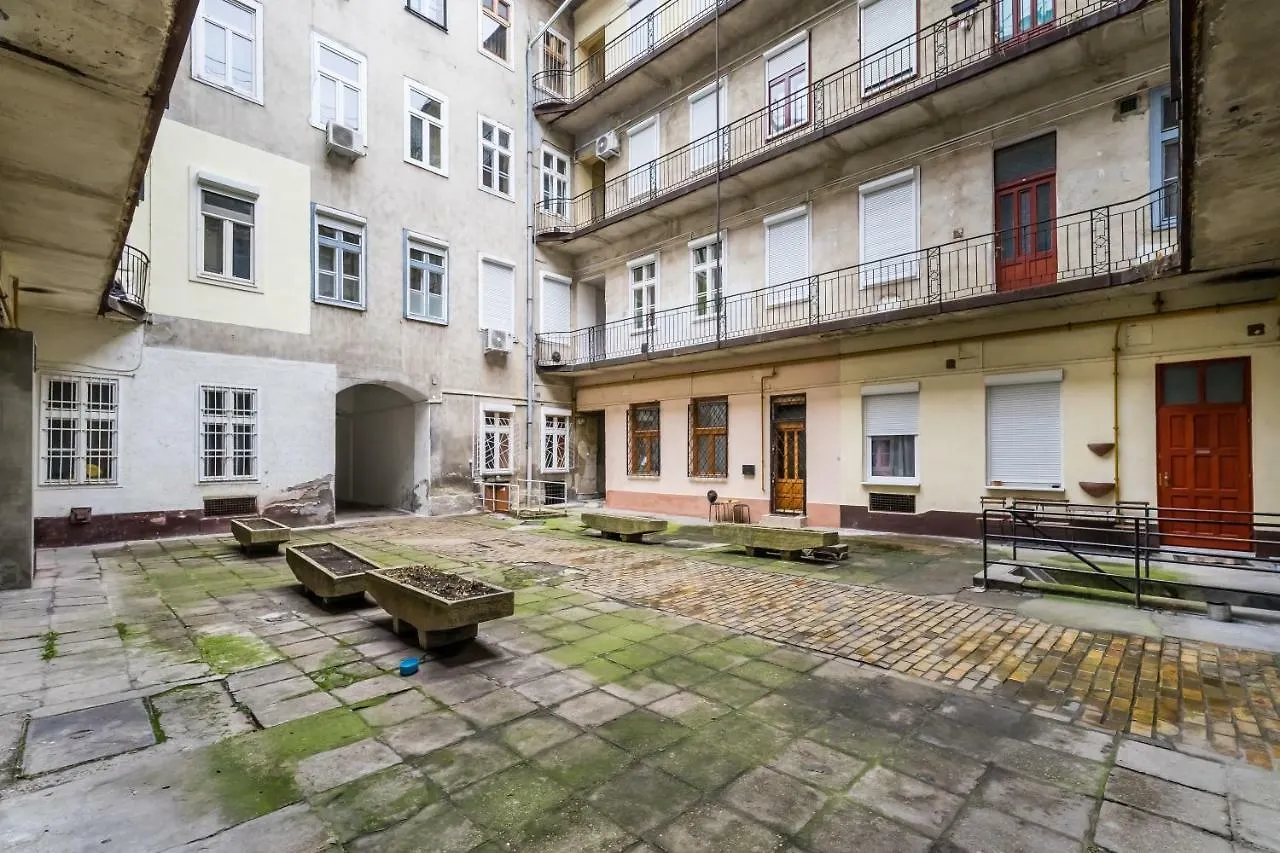 Bpr Bright Sapphire Apartment Budapest Ungern