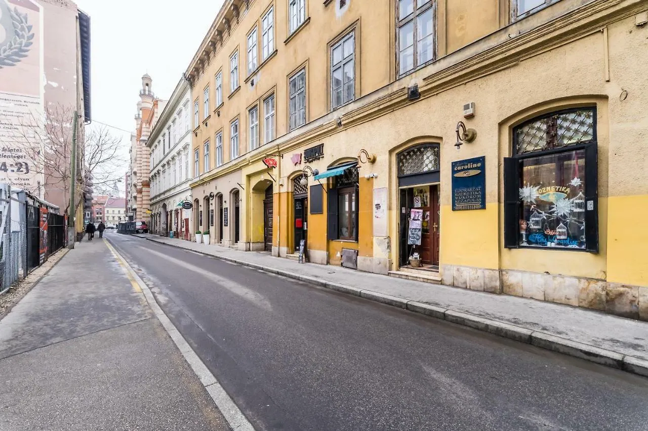 Bpr Bright Sapphire Apartment Budapest Ungern